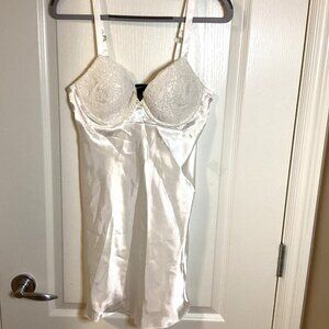 Jones New York Women's White Slip Chemise Size S/P Adjustable Straps Stretchy